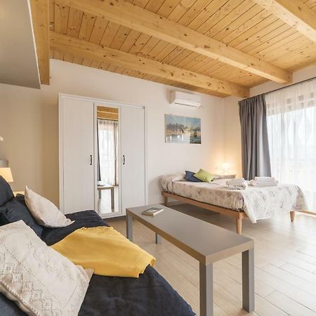 Peperino Attic Flat Apartment Ciampino Exterior photo