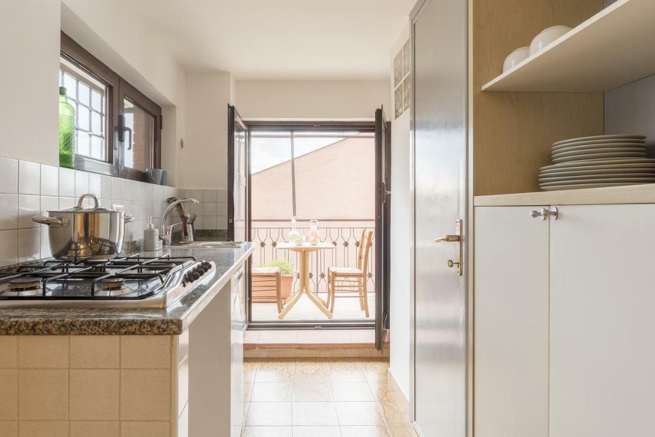 Peperino Attic Flat Apartment Ciampino Exterior photo
