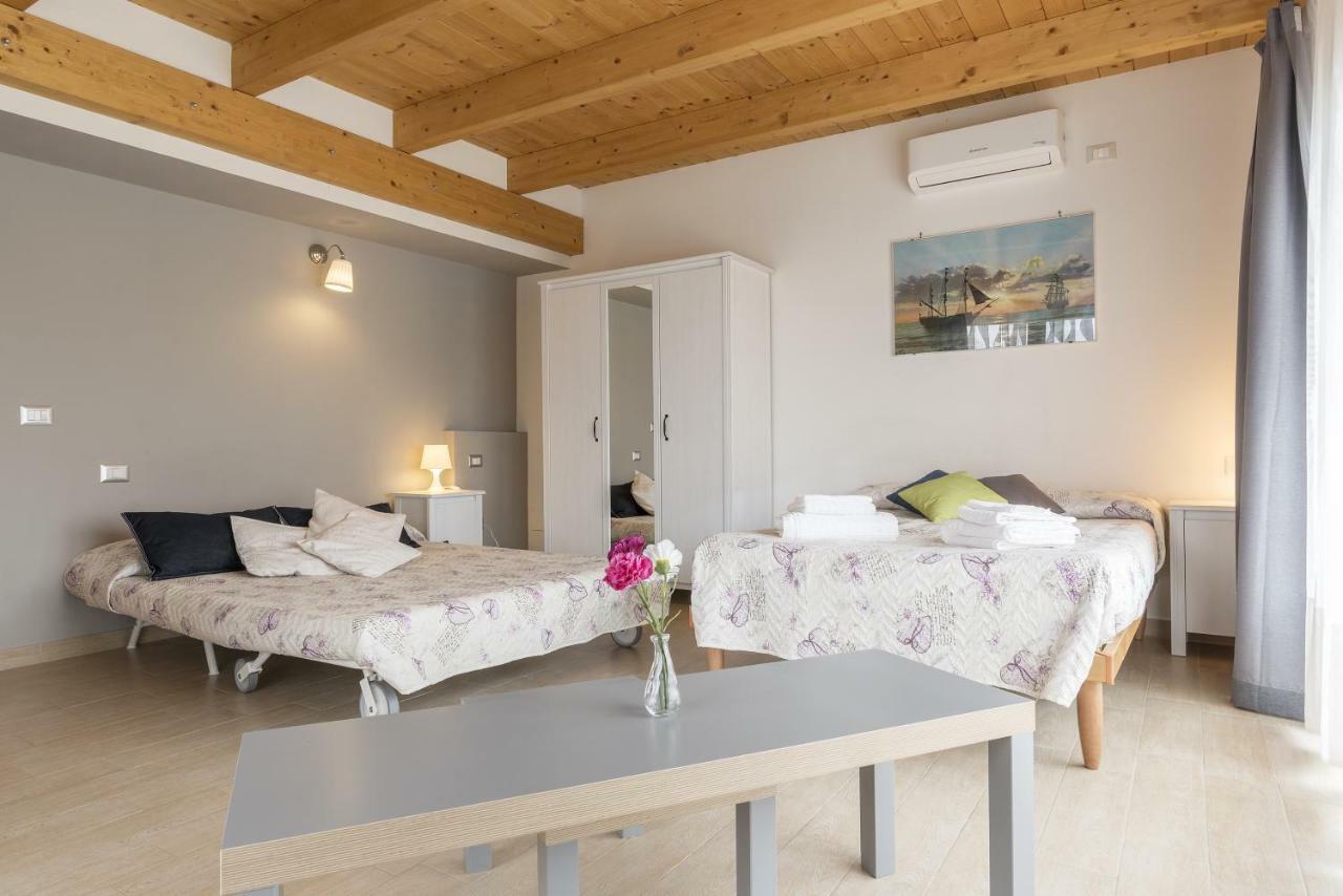 Peperino Attic Flat Apartment Ciampino Exterior photo