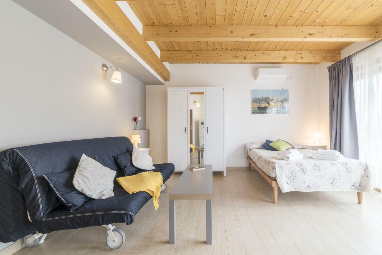 Peperino Attic Flat Apartment Ciampino Exterior photo